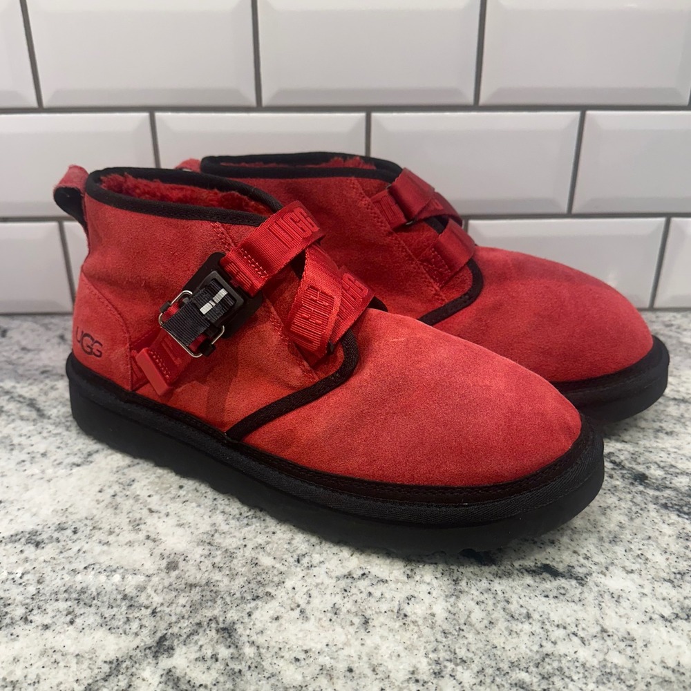 UGG Mens 11 Neumel Snapback‎ Chukka Boots Red Suede Buckle 1130720 Streetwear